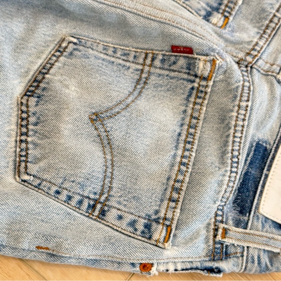 RE/DONE Levi's Light Wash Denim Cutoff Long Shorts - Picture 5 of 7